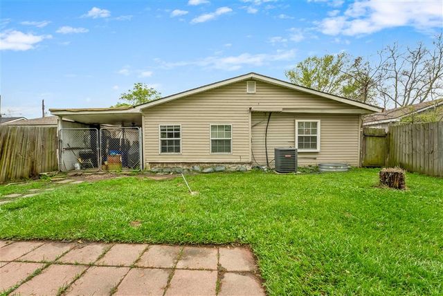 2803 Hinton Dr Drive, Lake Charles, LA 70615