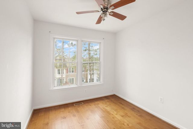 3203 FOOTHILL ST, Woodbridge, VA 22192