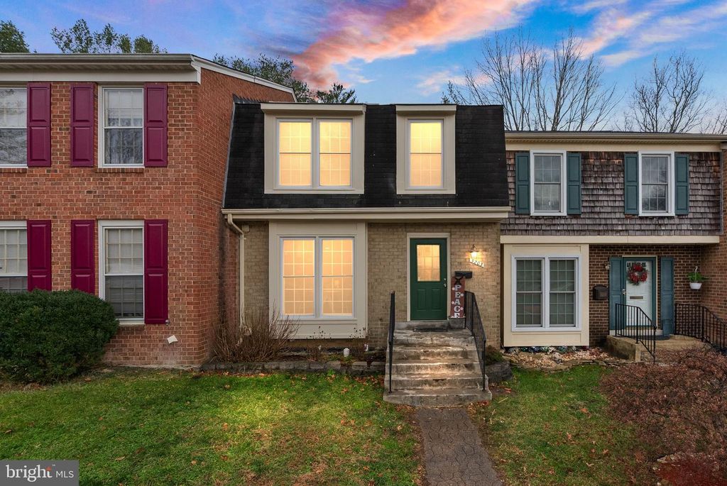 3203 FOOTHILL ST, Woodbridge, VA 22192