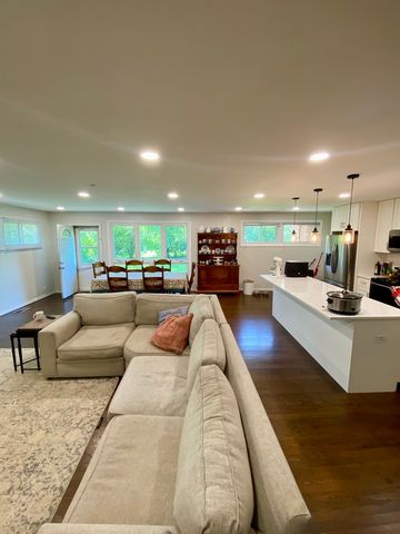 8816 Kenton Avenue, Skokie, IL 60076