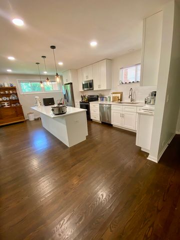 8816 Kenton Avenue, Skokie, IL 60076
