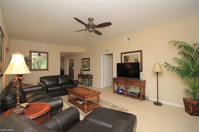 3425 Grand Cypress DR 102, Naples, FL 34119