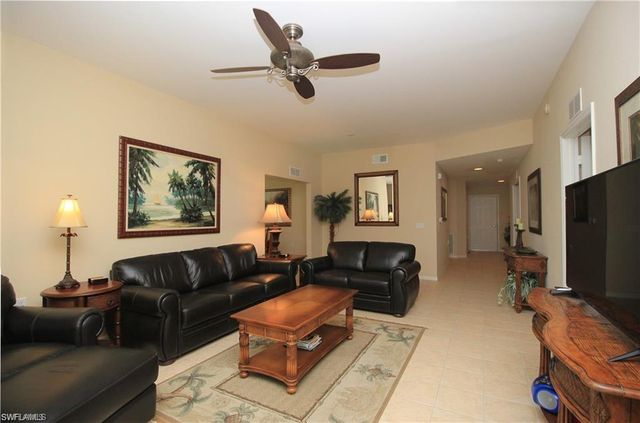 3425 Grand Cypress DR 102, Naples, FL 34119