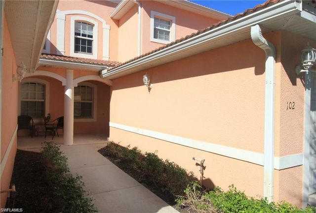 3425 Grand Cypress DR 102, Naples, FL 34119