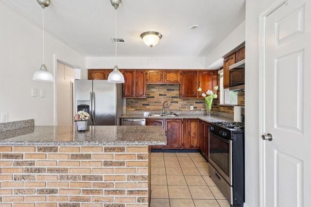 3907 Galway Lane, Houston, TX 77080