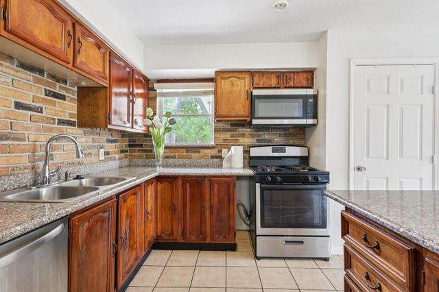 3907 Galway Lane, Houston, TX 77080