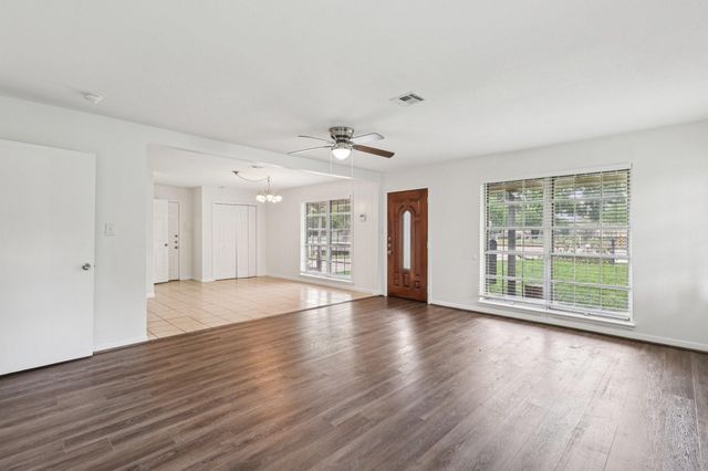 3907 Galway Lane, Houston, TX 77080