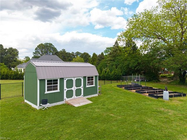 100 Chancey DR, Elizabeth City, NC 27909