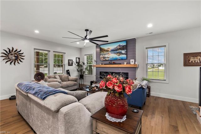 100 Chancey DR, Elizabeth City, NC 27909