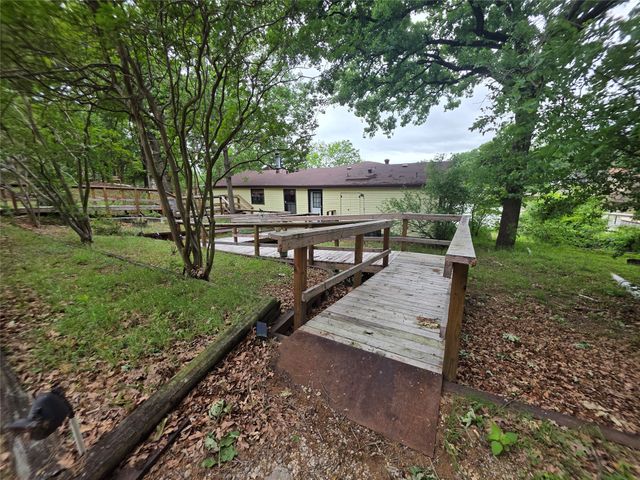 100 Tangle Drive, Tool, TX 75143