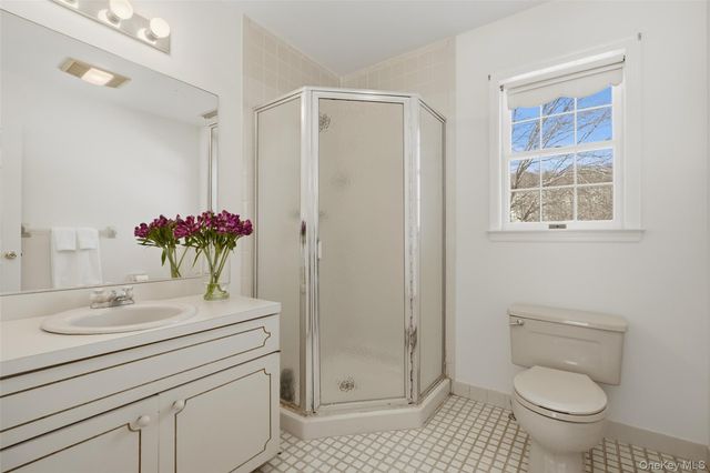 2 Cheyenne Court, Katonah, NY 10536