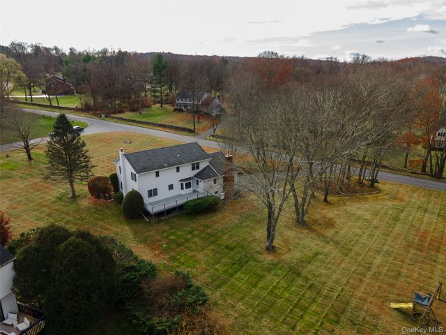 2 Cheyenne Court, Katonah, NY 10536