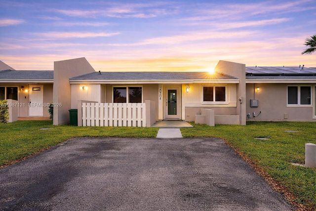 20704 SW 103rd Pl 20704, Cutler Bay, FL 33189