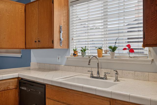 7213 Coronet Ct, Citrus Heights, CA 95621