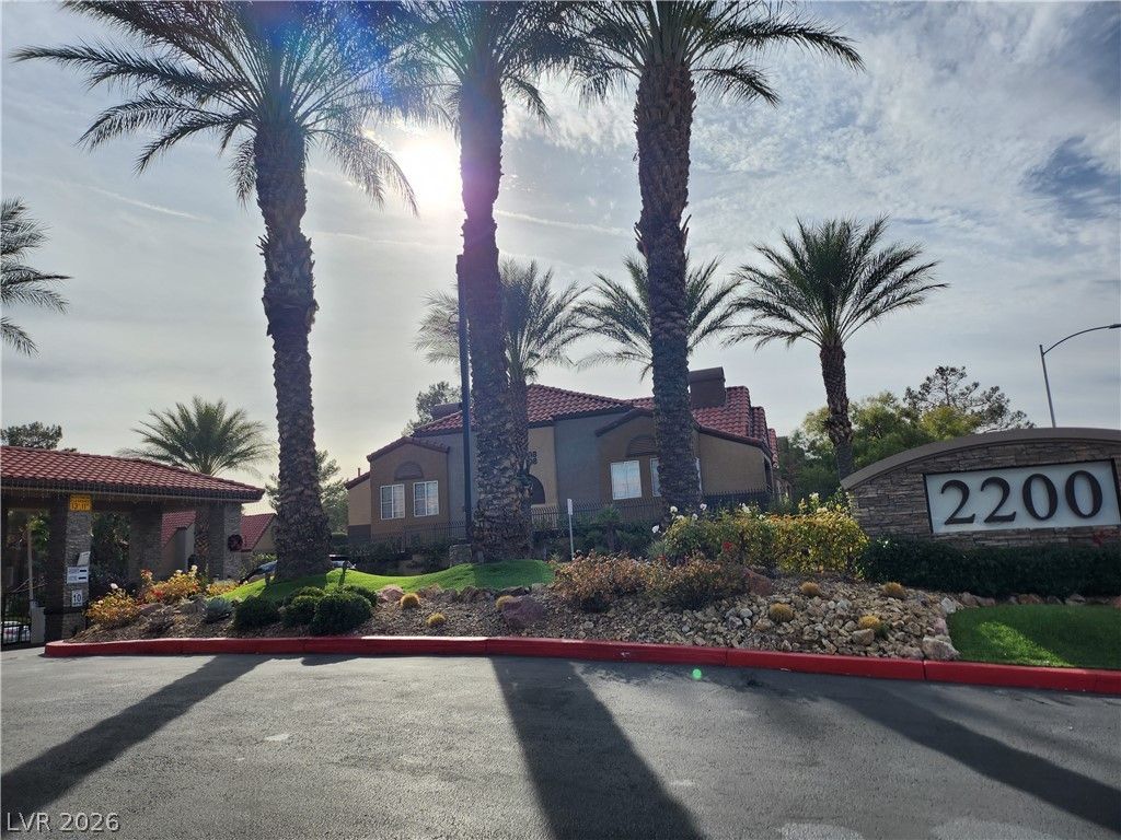 2200 South Fort Apache Road 2164, Las Vegas, NV 89117