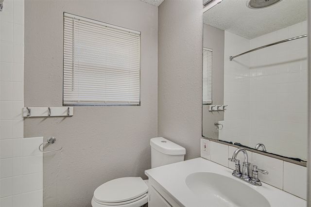 107 Pine Street, Keene, TX 76059