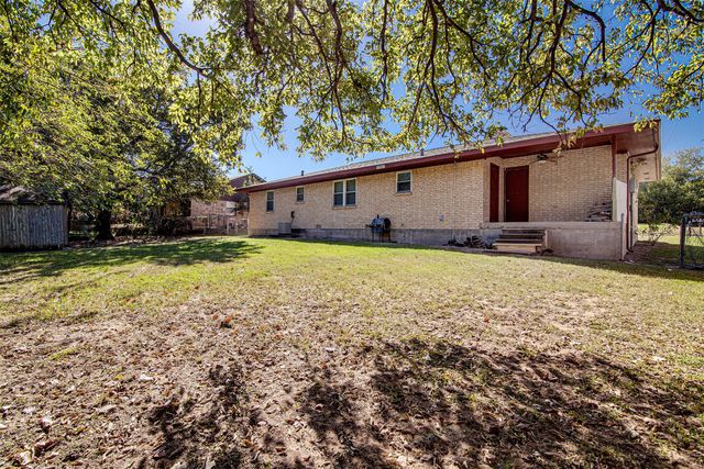 107 Pine Street, Keene, TX 76059