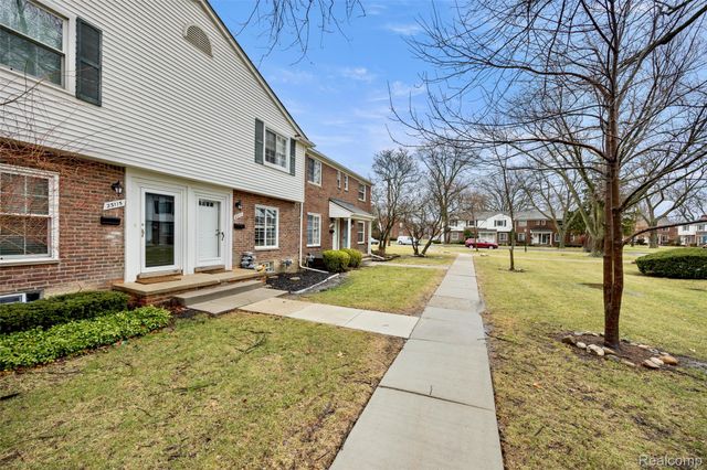 23117 Arthur Court, St. Clair Shores, MI 48080