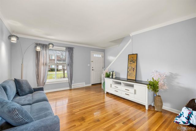 23117 Arthur Court, St. Clair Shores, MI 48080