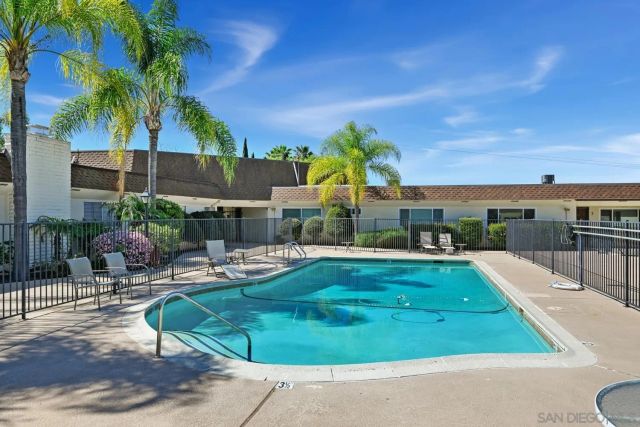 806 E 4Th Ave 10, Escondido, CA 92025