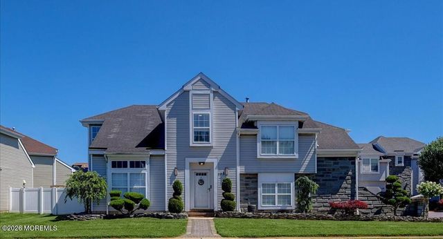 123 Kentucky Way, Freehold, NJ 07728