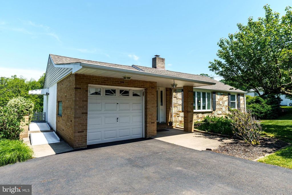 9546 RISING SUN AVENUE, Philadelphia, PA 19115