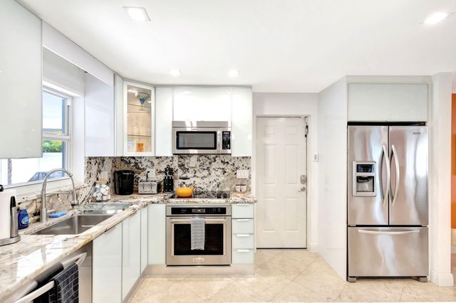 1131 Surf Road, Singer Island, FL 33404