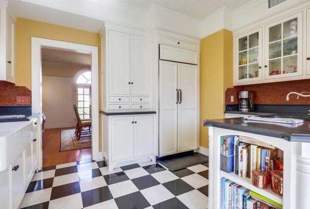 1239 S Patton Avenue, San Pedro, CA 90731