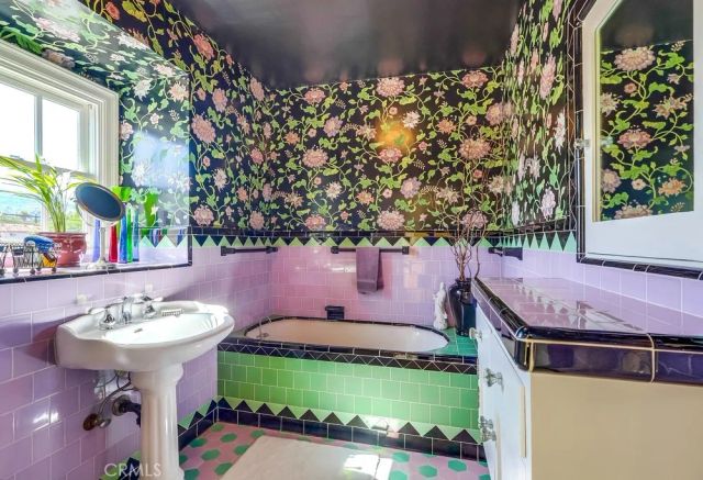 1239 S Patton Avenue, San Pedro, CA 90731