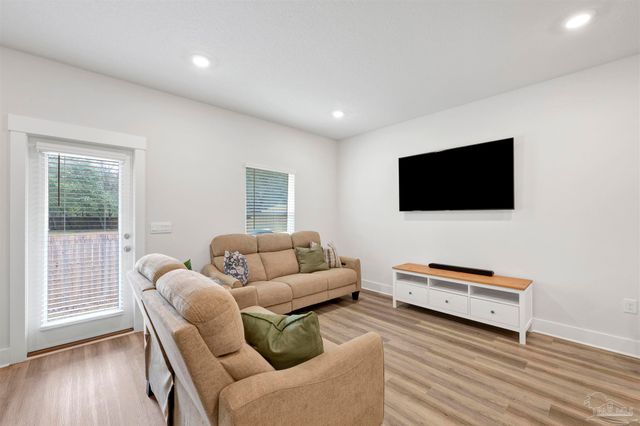 8478 Bluejack Dr, Pensacola, FL 32514