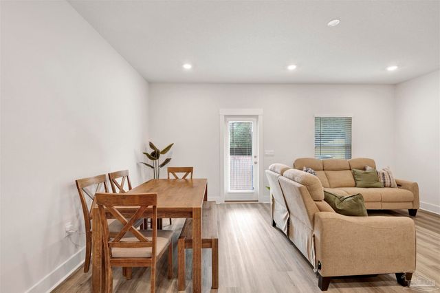 8478 Bluejack Dr, Pensacola, FL 32514