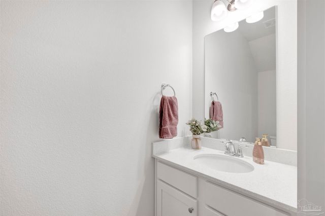 8478 Bluejack Dr, Pensacola, FL 32514