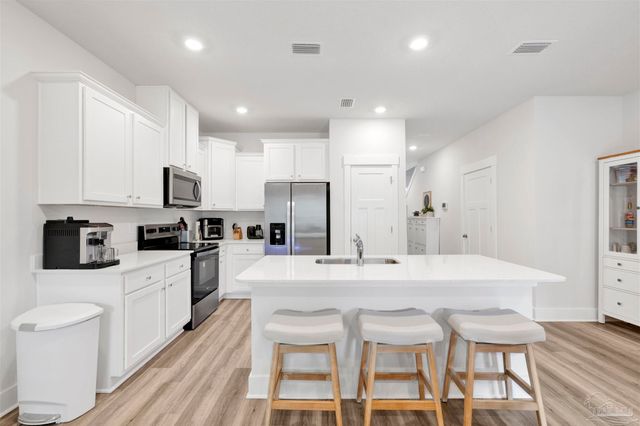 8478 Bluejack Dr, Pensacola, FL 32514