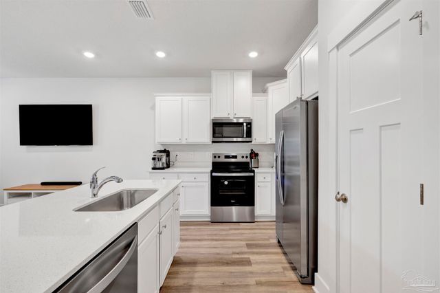 8478 Bluejack Dr, Pensacola, FL 32514