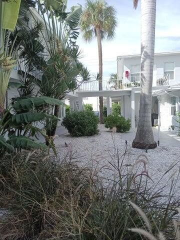 15 S Palmway 11, Lake Worth Beach, FL 33460