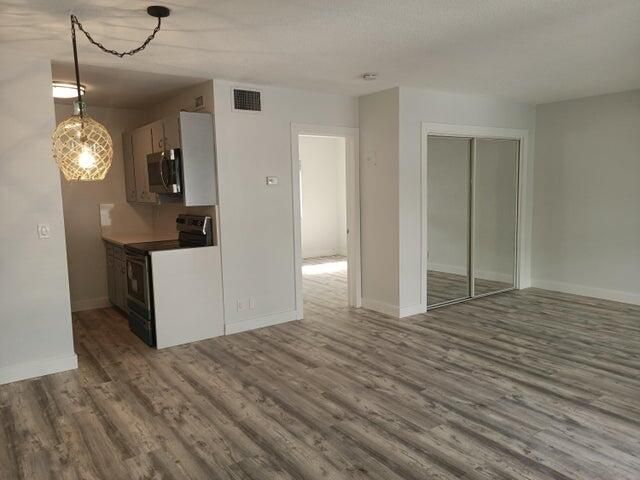 15 S Palmway 11, Lake Worth Beach, FL 33460