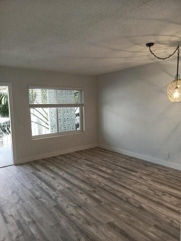 15 S Palmway 11, Lake Worth Beach, FL 33460