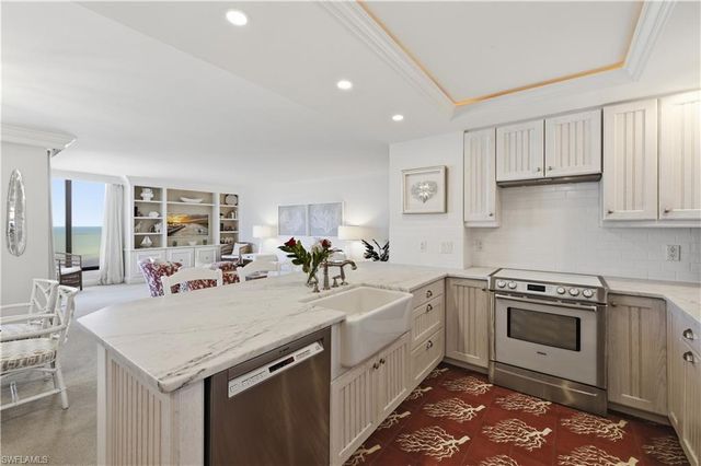 3115 Gulf Shore BLVD N 706S, Naples, FL 34103