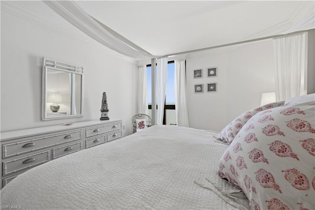 3115 Gulf Shore BLVD N 706S, Naples, FL 34103