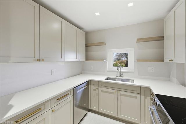 3115 Gulf Shore BLVD N 706S, Naples, FL 34103