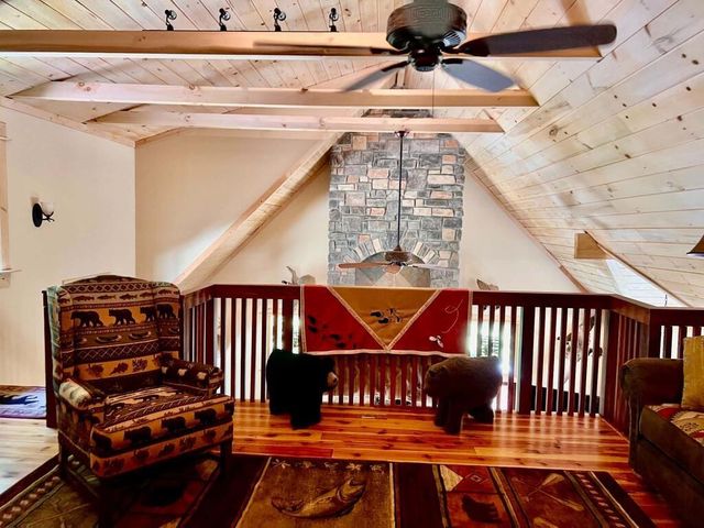 381 Laurel Ridge Drive, Ellijay, GA 30536