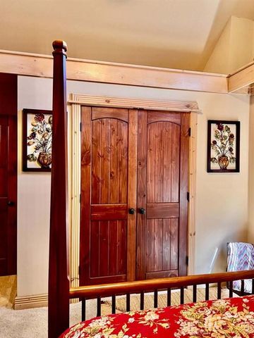381 Laurel Ridge Drive, Ellijay, GA 30536