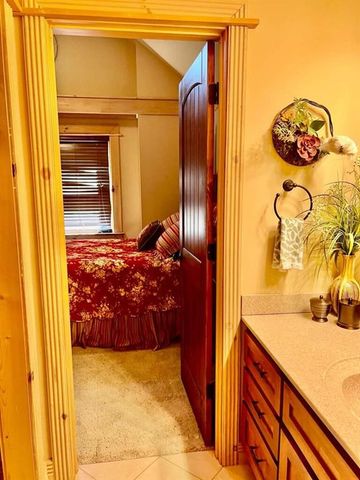 381 Laurel Ridge Drive, Ellijay, GA 30536