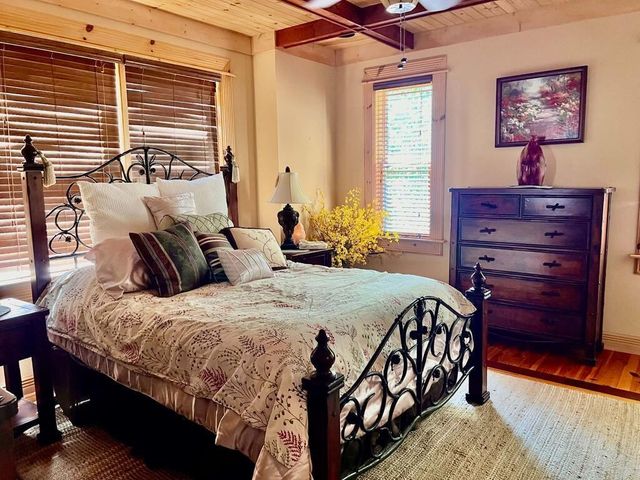 381 Laurel Ridge Drive, Ellijay, GA 30536