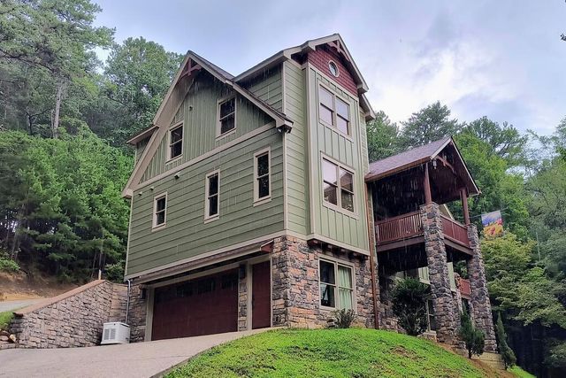 381 Laurel Ridge Drive, Ellijay, GA 30536