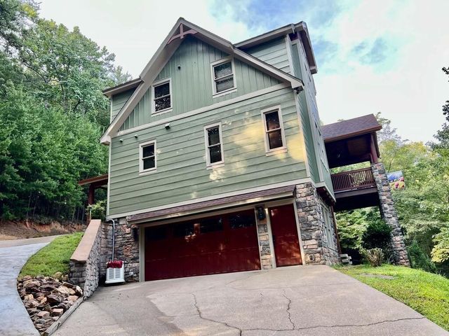 381 Laurel Ridge Drive, Ellijay, GA 30536