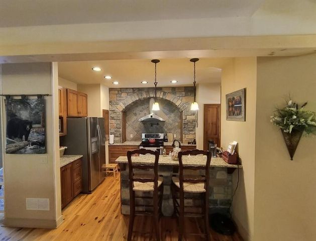 381 Laurel Ridge Drive, Ellijay, GA 30536