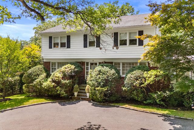 19 Carlton Road, Bronxville, NY 10708