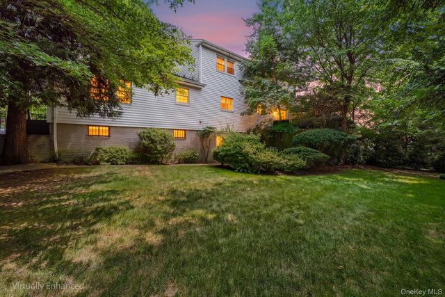 19 Carlton Road, Bronxville, NY 10708