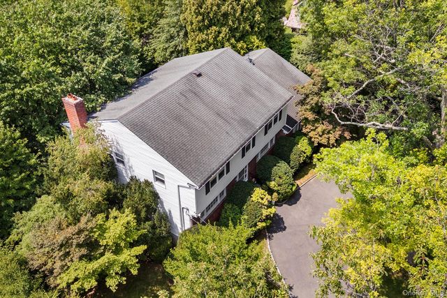 19 Carlton Road, Bronxville, NY 10708